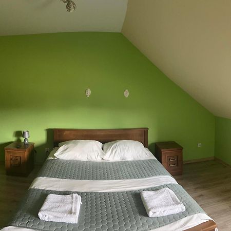 Gosciniec Na Stoku Pokoje 2,3,4 Osobowe, Cisza, Spokoj, Widok Na Stok Narciarski, Lasy, Laki Bobliwo Eksteriør bilde